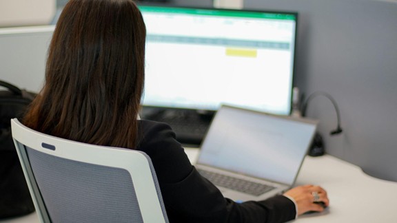 why-are-people-still-managing-their-portfolios-in-excel-in-2025?